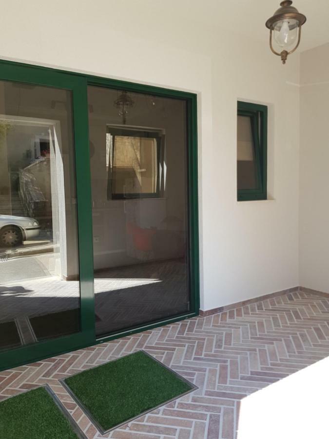 Apartments Lorenco Tisno Exterior photo