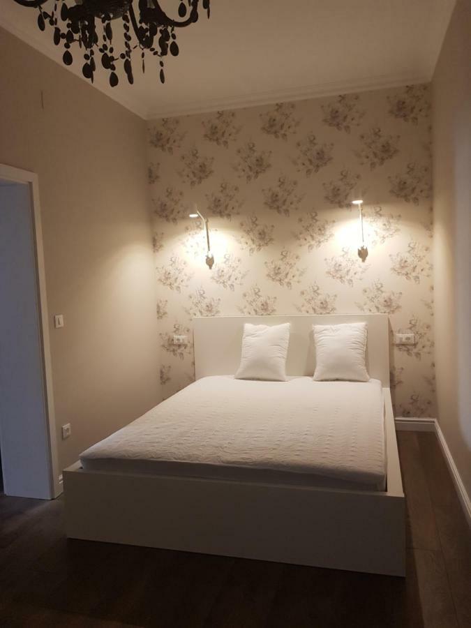 Apartments Lorenco Tisno Exterior photo